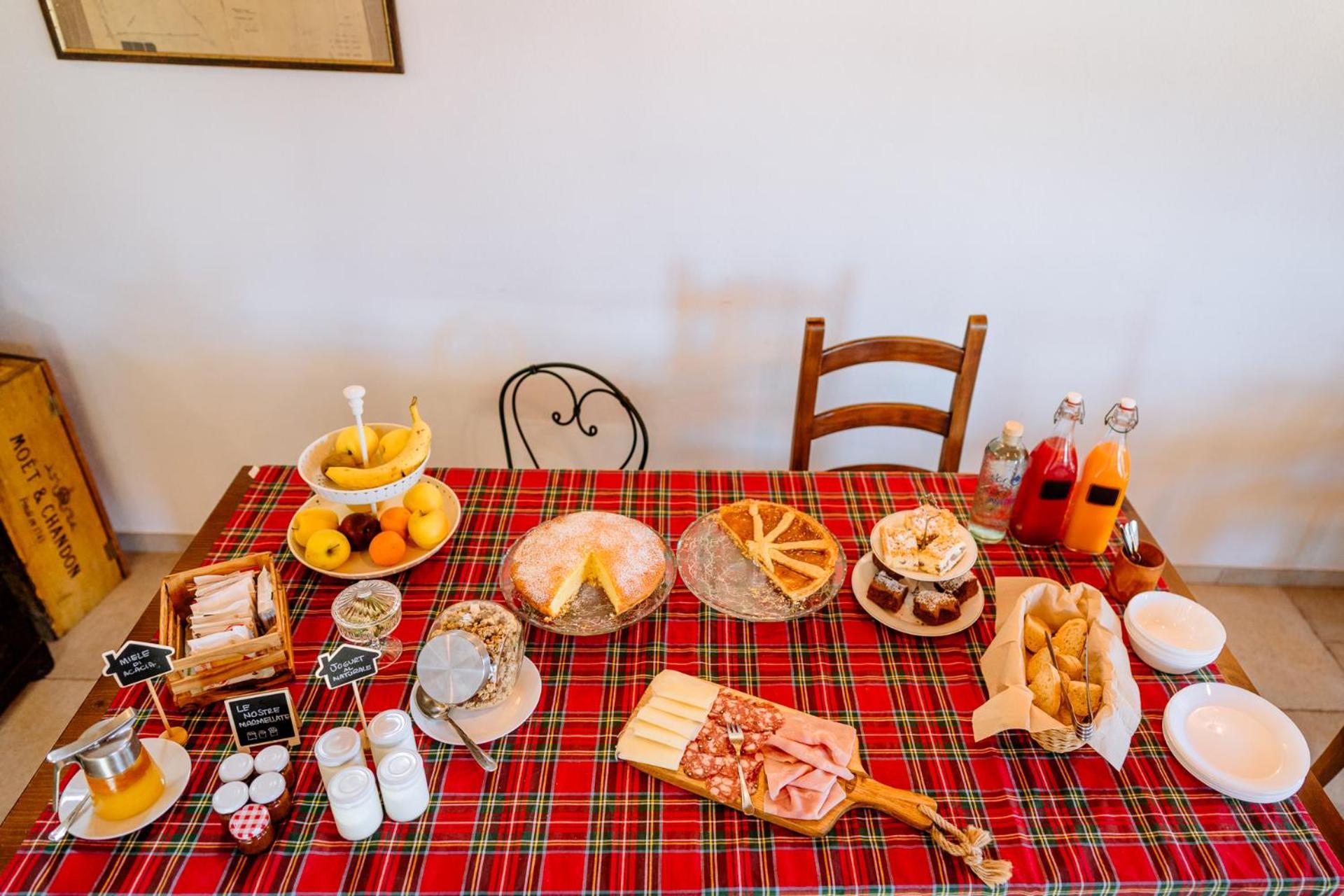 Agriturismo Giu Al Pozzo Gavorrano Buitenkant foto
